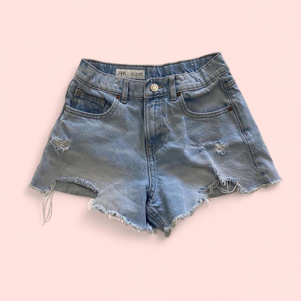 Mid waisted Zara jeans - perfect for summer